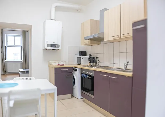 Affordable 2br Apt-near Wiener Stadthalle Wien