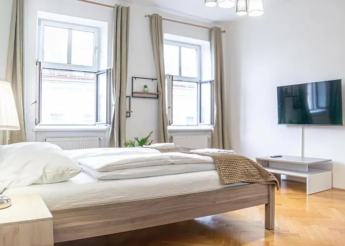 Affordable 2br Apt-near Wiener Stadthalle