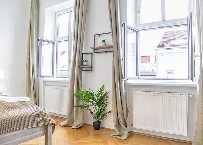 Affordable 2br Apt-near Wiener Stadthalle Apartment