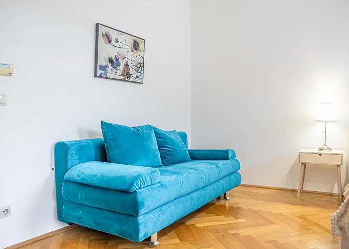 Apartment Affordable 2br Apt-near Wiener Stadthalle *